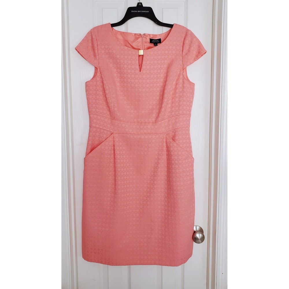 Tahari  Coral Textured Sheath‎ Dress Cap Sleeve Keyhole Wedding Guest Classic 14
